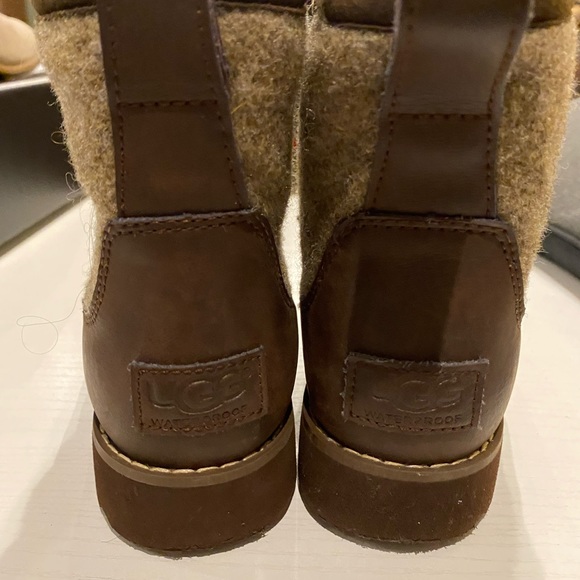 Ugg boots kids size 2 - Picture 4 of 4